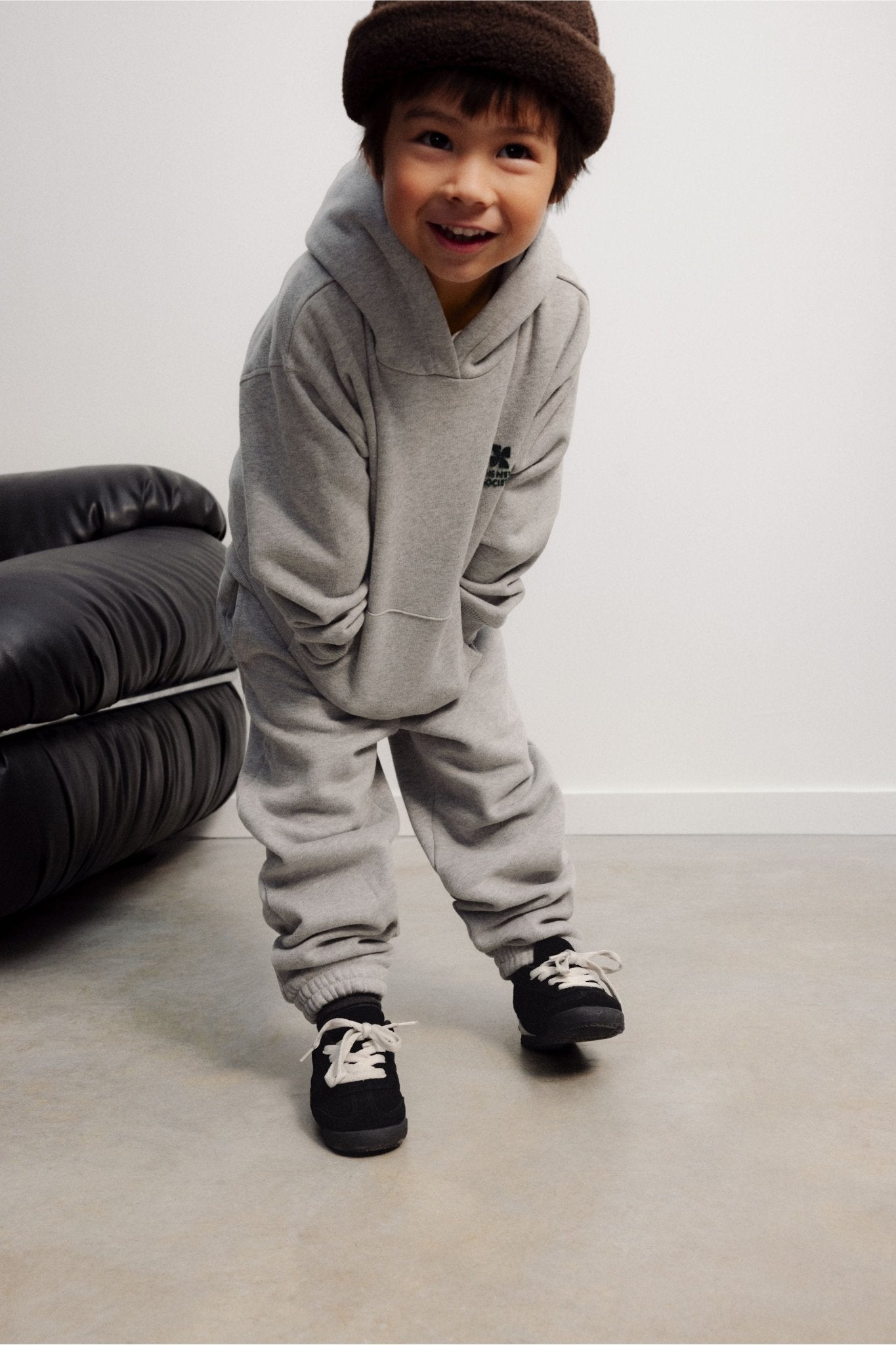 TNS Logo Jogging Mid Grey Melange van The New Society | Kids Conceptstore Le Fanfare