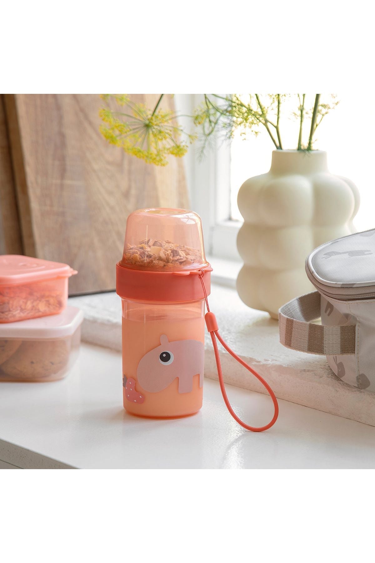 To go 2-way snack container L Ozzo Papaya van Done by Deer | Kids Conceptstore Le Fanfare