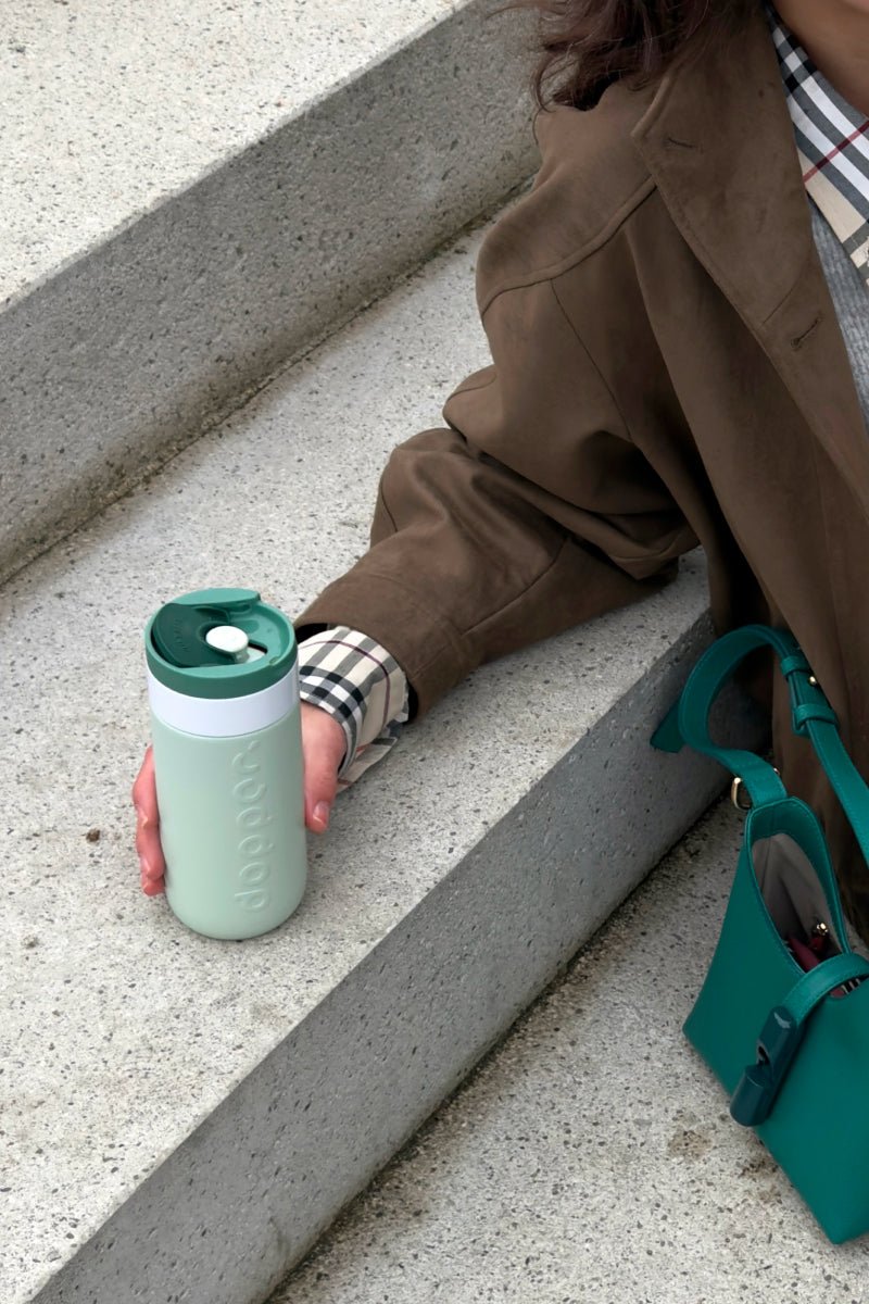 Travel Mug (300 ml) - Forest Green van Dopper | Kids Conceptstore Le Fanfare