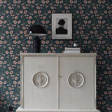 Treasured - Poppy Flow - Black van Boråstapeter | Kids Conceptstore Le Fanfare