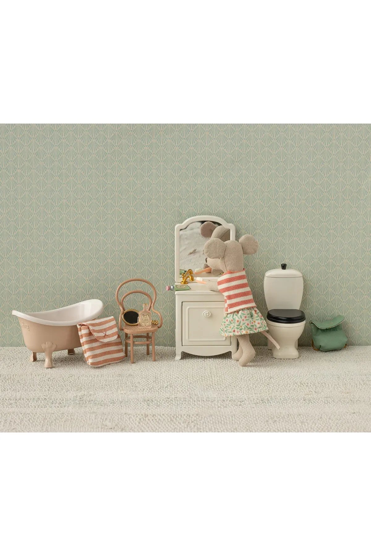 Tricycle mouse, Big sister - Green van Maileg | Kids Conceptstore Le Fanfare