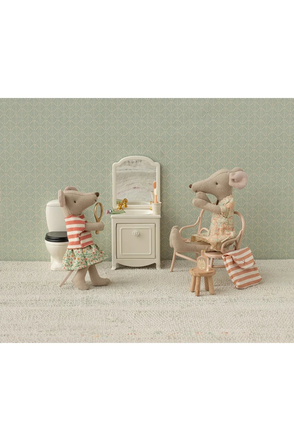 Tricycle mouse, Big sister - Green van Maileg | Kids Conceptstore Le Fanfare