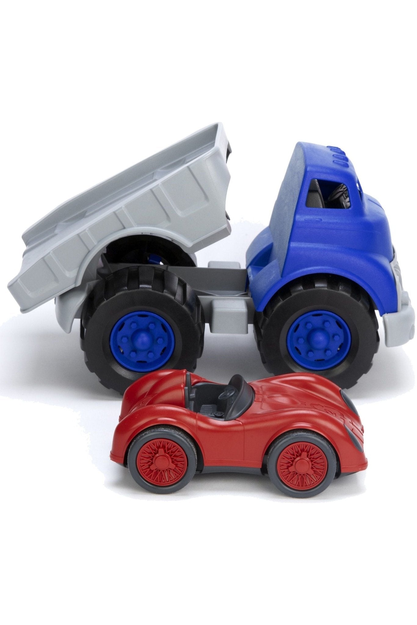 Truck met racewagen - gerecycled van Green Toys | Kids Conceptstore Le Fanfare