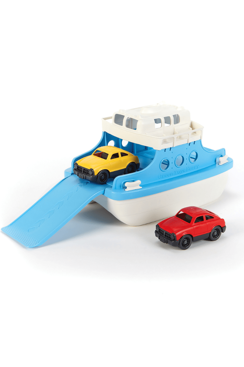 Veerboot met auto's - blauw/wit van Green Toys | Kids Conceptstore Le Fanfare