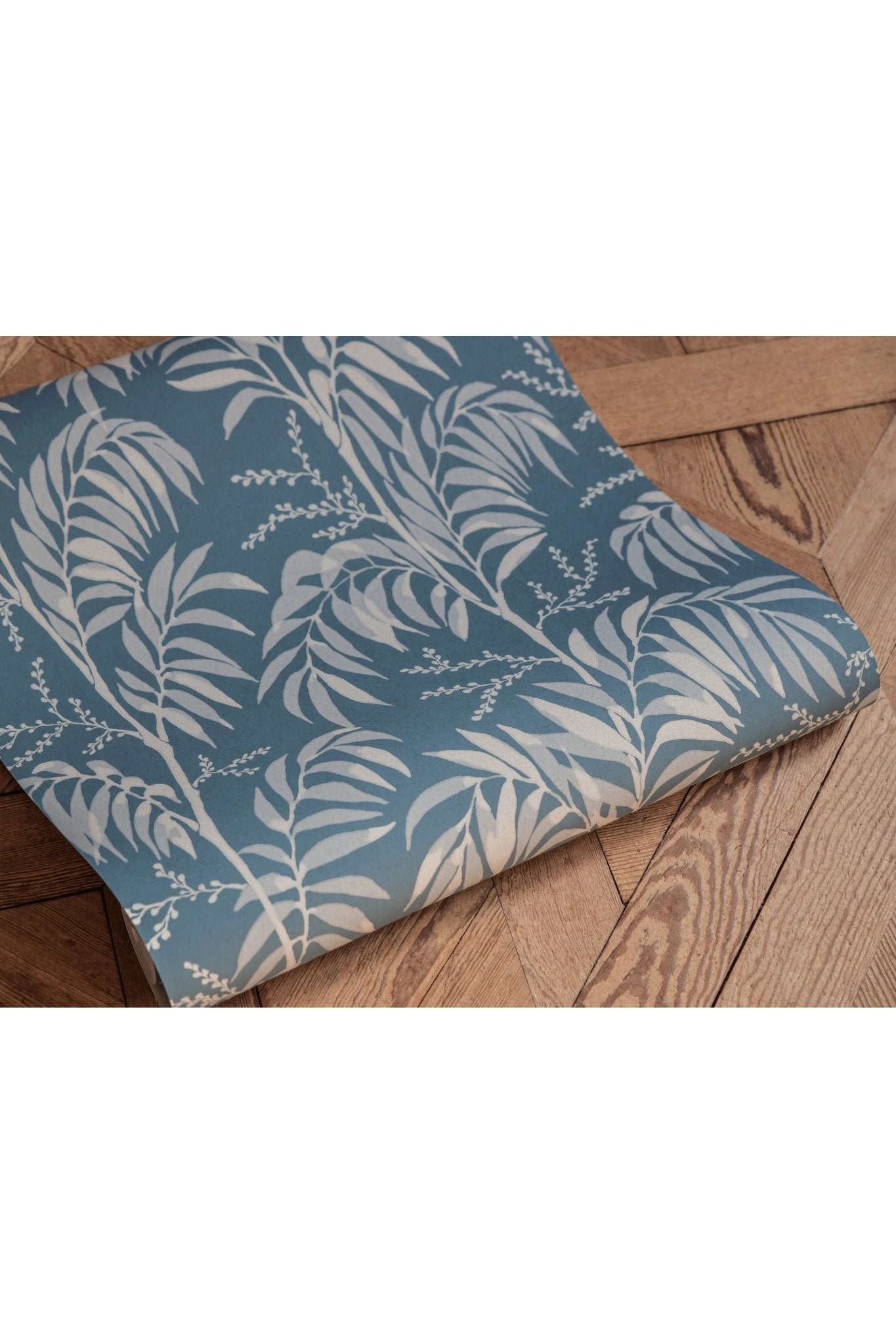 Wallpaper Casablanca Afternoon - Smokey Blue van Långelid / von Brömssen | Kids Conceptstore Le Fanfare