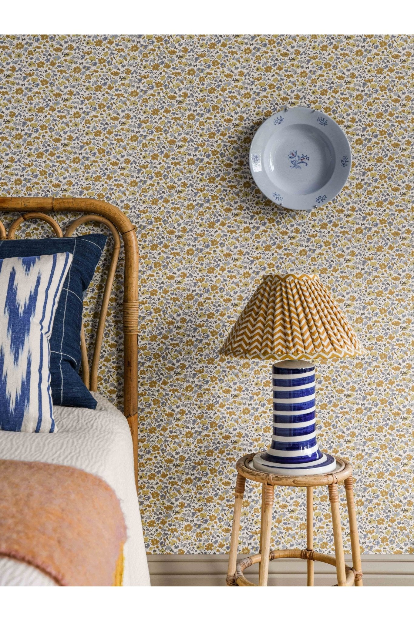 Wallpaper Floral Dance - Amber van Långelid / von Brömssen | Kids Conceptstore Le Fanfare