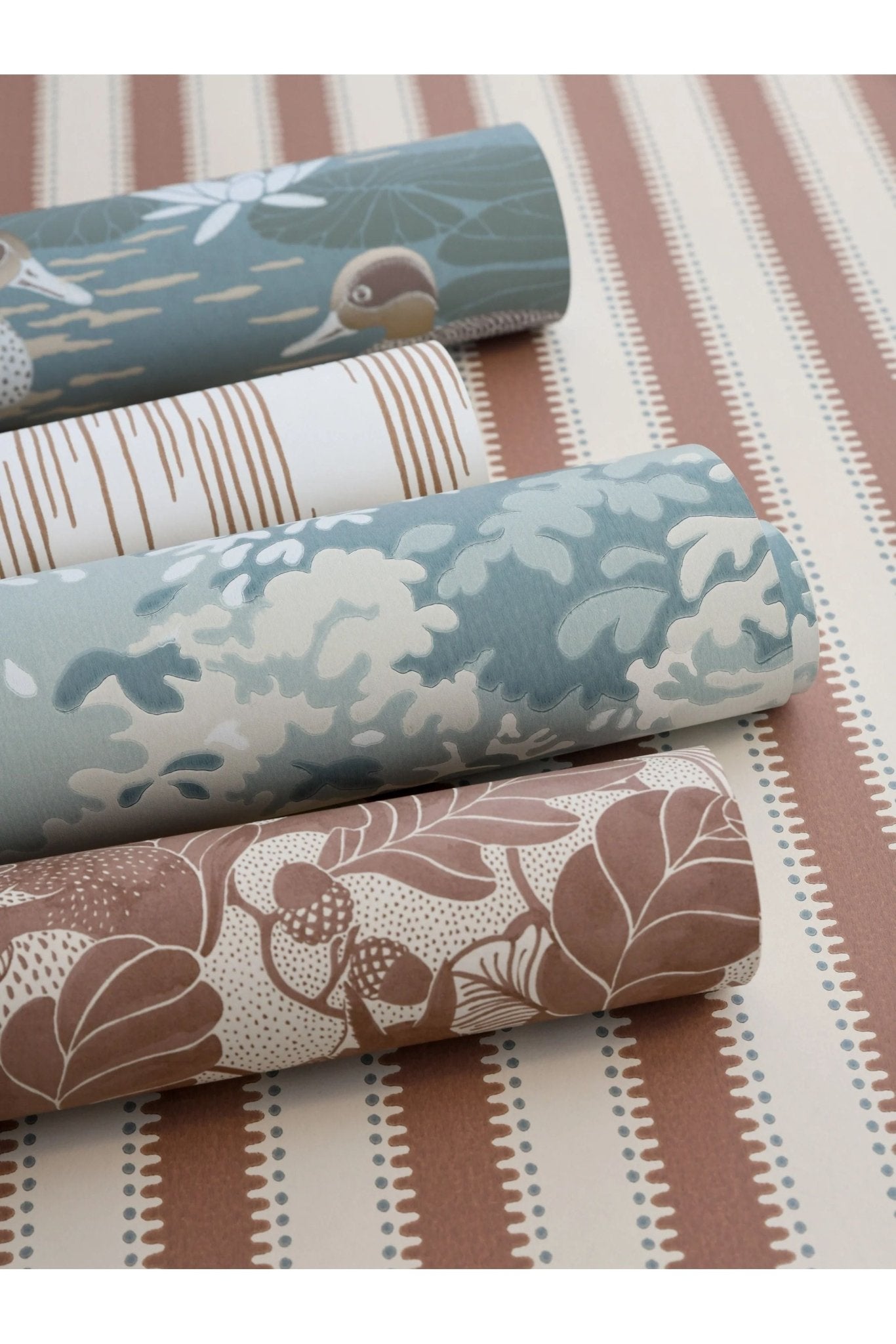 Wallpaper Ikat - Cinnamon van Långelid / von Brömssen | Kids Conceptstore Le Fanfare