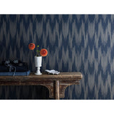 Wallpaper Ikat - Midnight Blue van Långelid / von Brömssen | Kids Conceptstore Le Fanfare