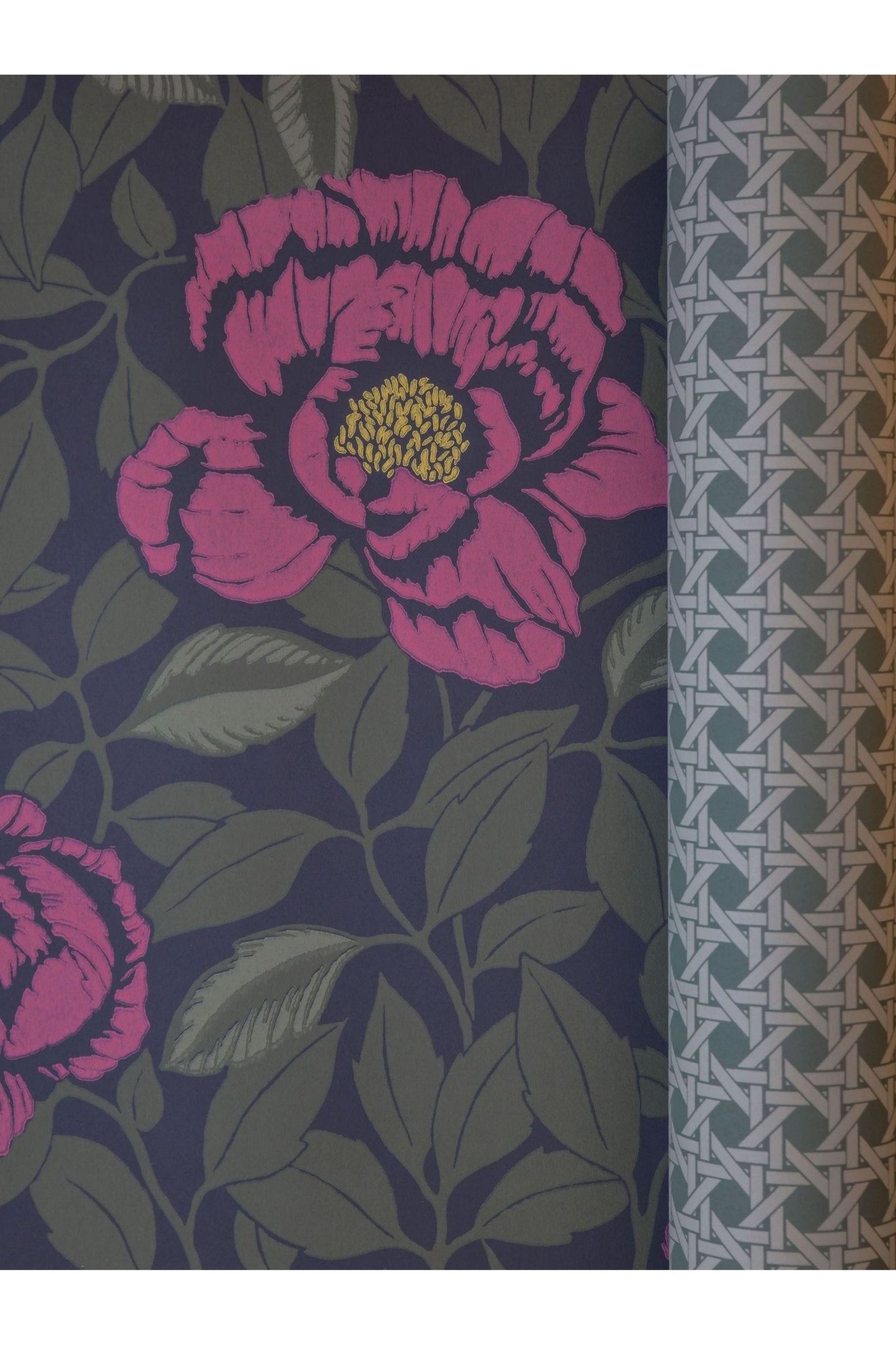 Wallpaper My Peony Garden - Pink van Långelid / von Brömssen | Kids Conceptstore Le Fanfare