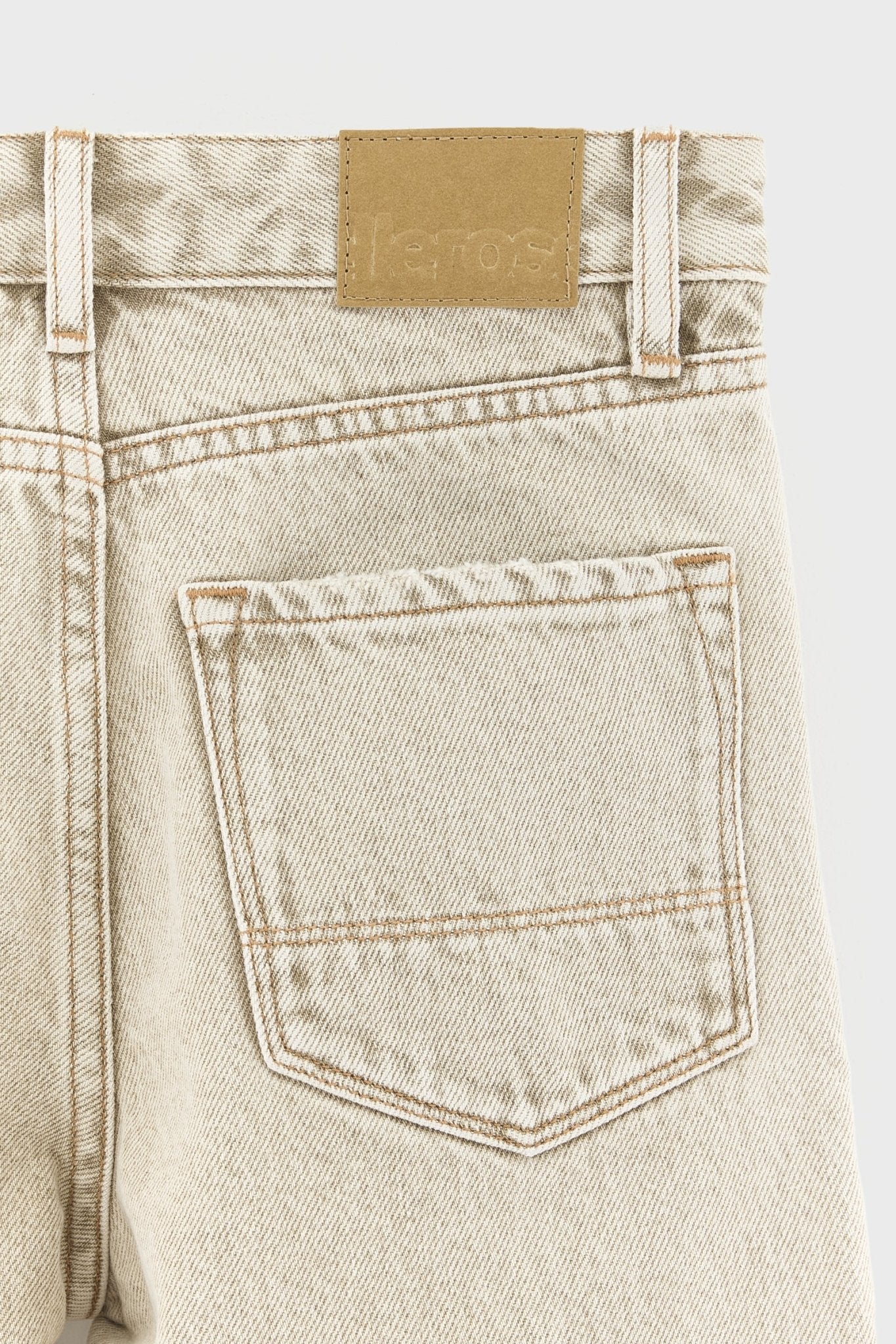 Wanda62 jeans - Beige snow van Bellerose | Kids Conceptstore Le Fanfare