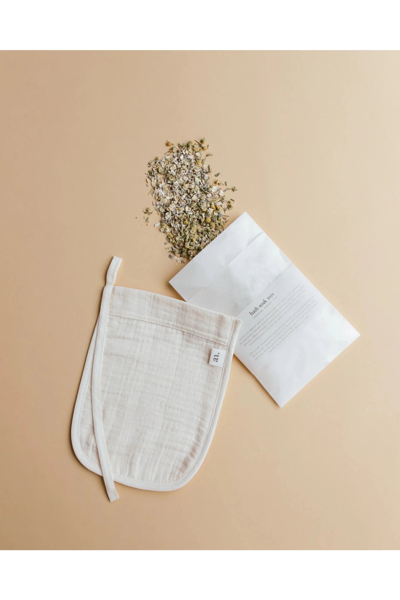 wash cloth . bonjour . with bath soak mix van atelier an.nur | Kids Conceptstore Le Fanfare