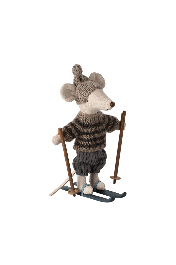 Winter Mouse With Ski Set, Big Brother - Grey van Maileg | Kids Conceptstore Le Fanfare