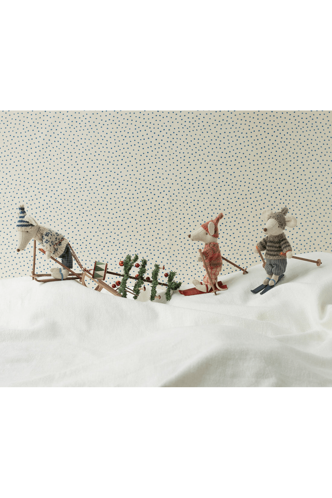 Winter Mouse With Ski Set, Big Sister - Rose van Maileg | Kids Conceptstore Le Fanfare