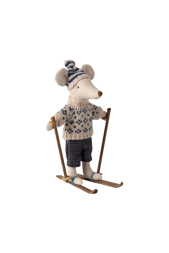 Winter Mouse With Ski Set, Dad - Blue van Maileg | Kids Conceptstore Le Fanfare