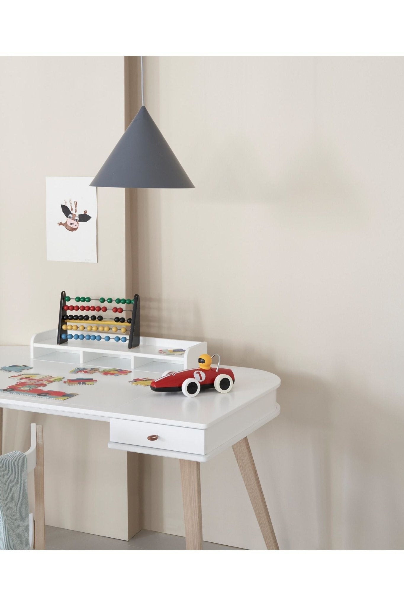 Wood desk 66 cm & armchair set, white/oak van Oliver Furniture | Kids Conceptstore Le Fanfare