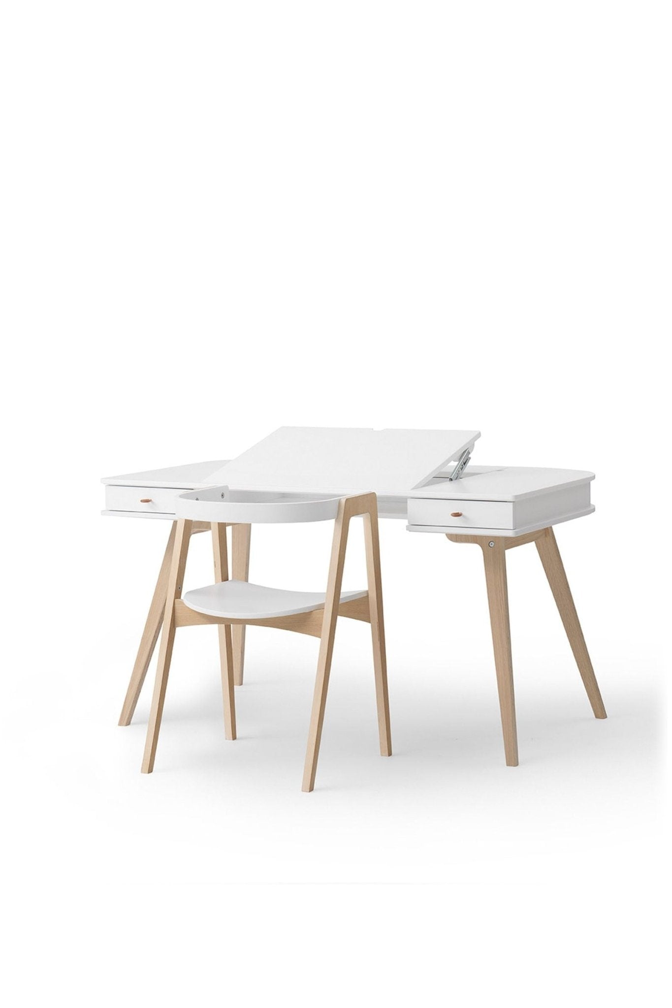 Wood desk 66 cm & armchair set, white/oak van Oliver Furniture | Kids Conceptstore Le Fanfare