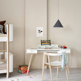 Wood desk 66 cm & armchair set, white/oak van Oliver Furniture | Kids Conceptstore Le Fanfare