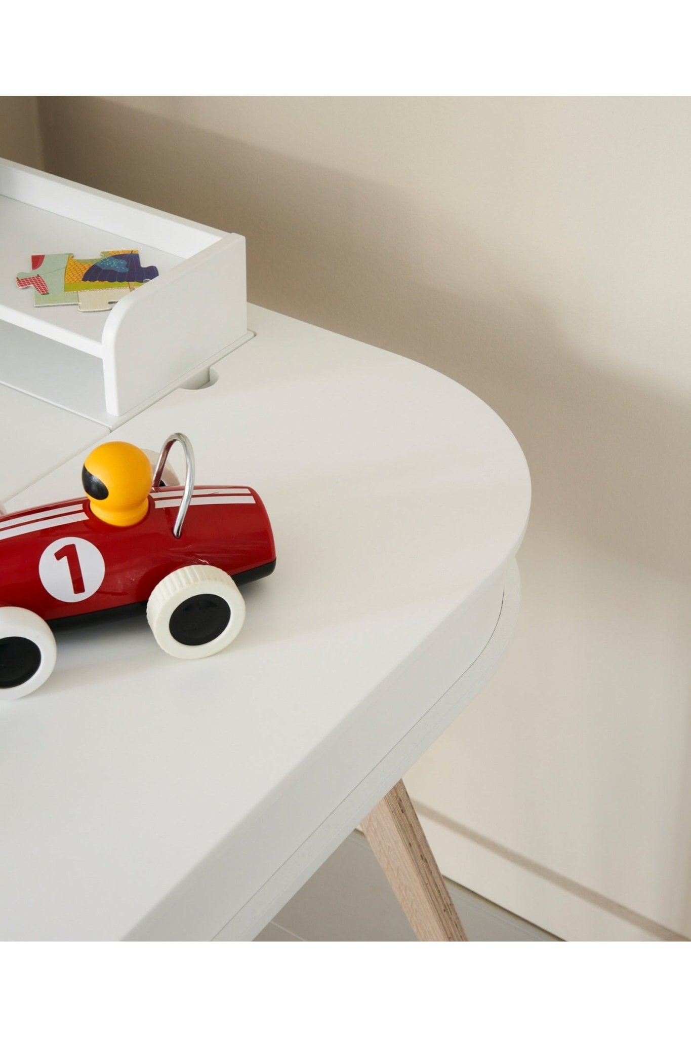 Wood Desk 66 cm, white/oak van Oliver Furniture | Kids Conceptstore Le Fanfare