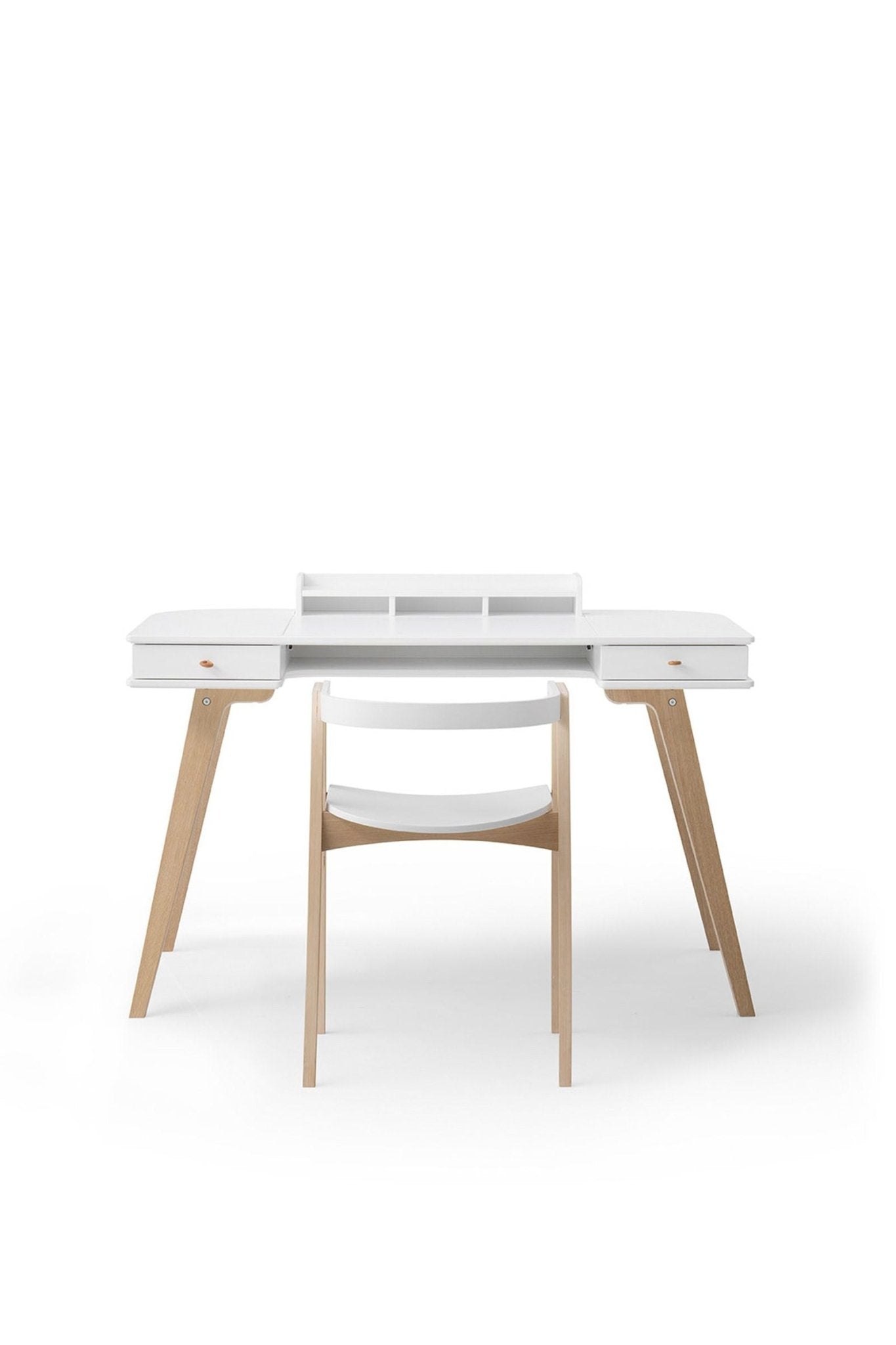 Wood desk 72,6 cm & armchair set, white/oak van Oliver Furniture | Kids Conceptstore Le Fanfare