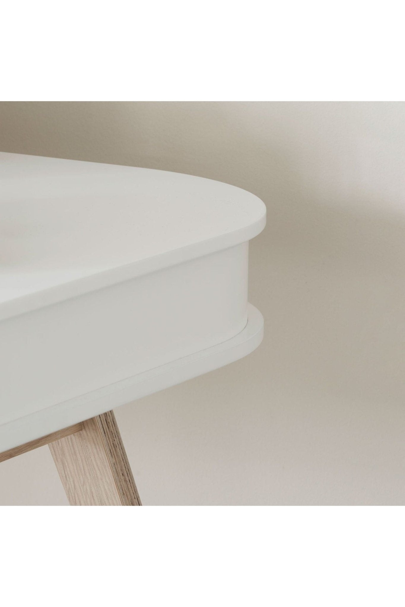 Wood Desk 72,6 cm, white/oak van Oliver Furniture | Kids Conceptstore Le Fanfare