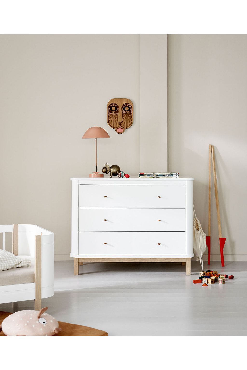 Wood dresser 3 drawers, white/oak van Oliver Furniture | Kids Conceptstore Le Fanfare