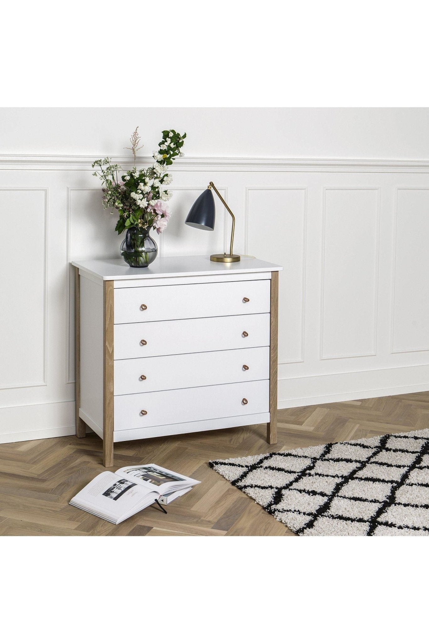 Wood Dresser 4 drawers, white/oak van Oliver Furniture | Kids Conceptstore Le Fanfare