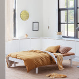 Wood Lounger bed, 120x200 cm, white van Oliver Furniture | Kids Conceptstore Le Fanfare