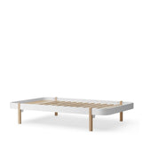 Wood Lounger bed, 120x200 cm, white/oak van Oliver Furniture | Kids Conceptstore Le Fanfare