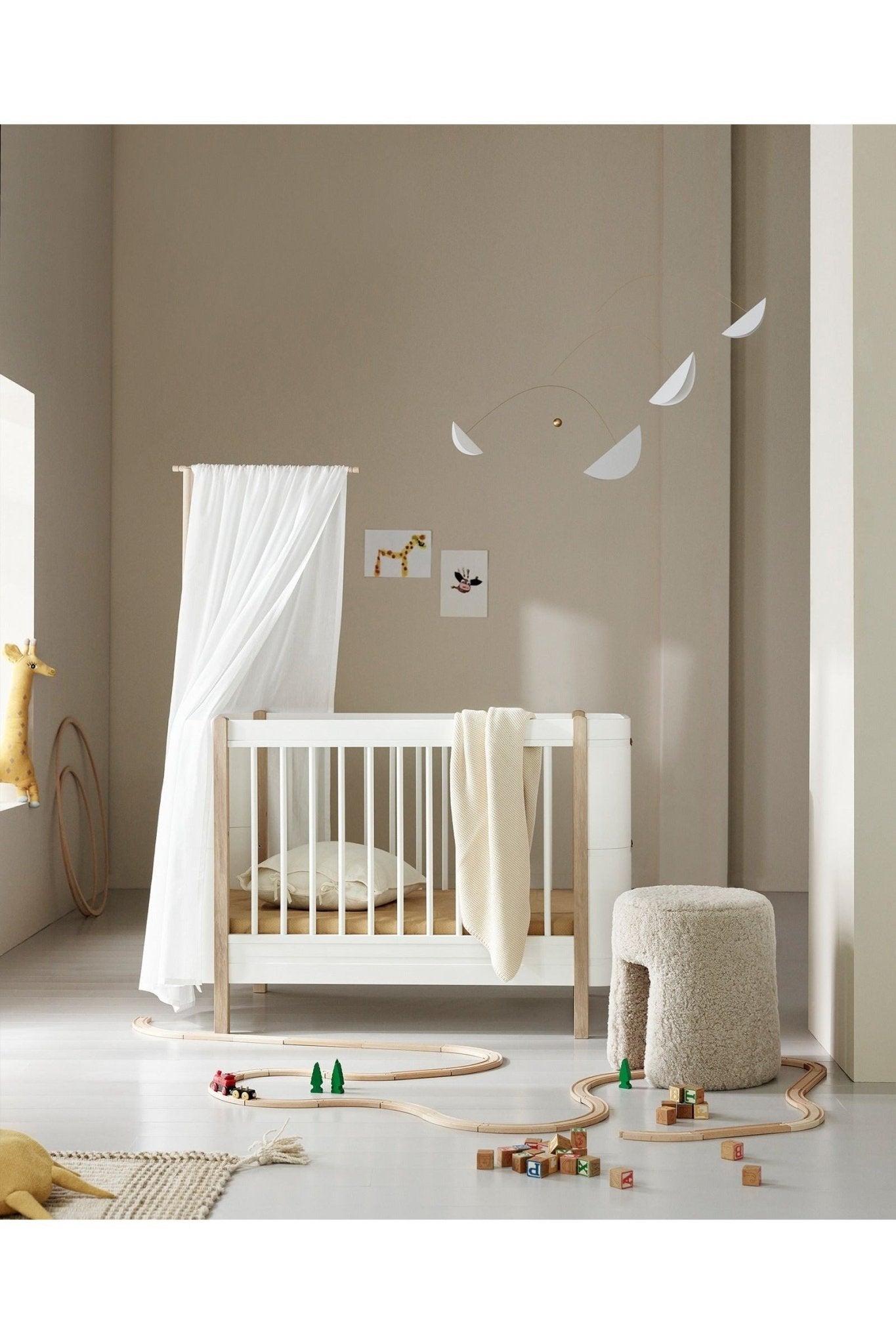 Wood Mini+ bed canopy, white van Oliver Furniture | Kids Conceptstore Le Fanfare