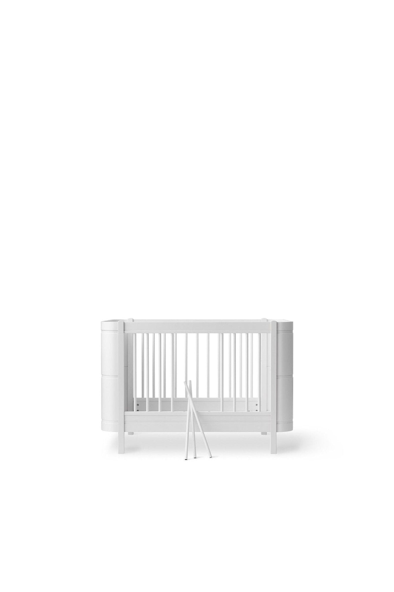 Wood Mini+ cot bed excl. junior kit, 68x122 cm, white van Oliver Furniture | Kids Conceptstore Le Fanfare