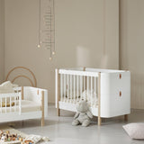 Wood Mini+ cot bed excl. junior kit, 68x122 cm, white/oak van Oliver Furniture | Kids Conceptstore Le Fanfare