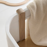 Wood Mini+ cot bed incl. junior kit, 68x122/162 cm, white/oak van Oliver Furniture | Kids Conceptstore Le Fanfare