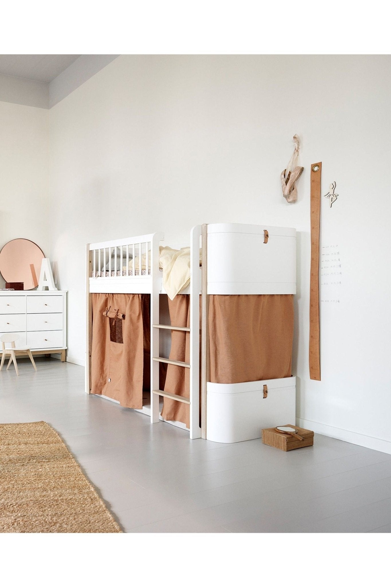 Wood Mini+ curtain , caramel van Oliver Furniture | Kids Conceptstore Le Fanfare