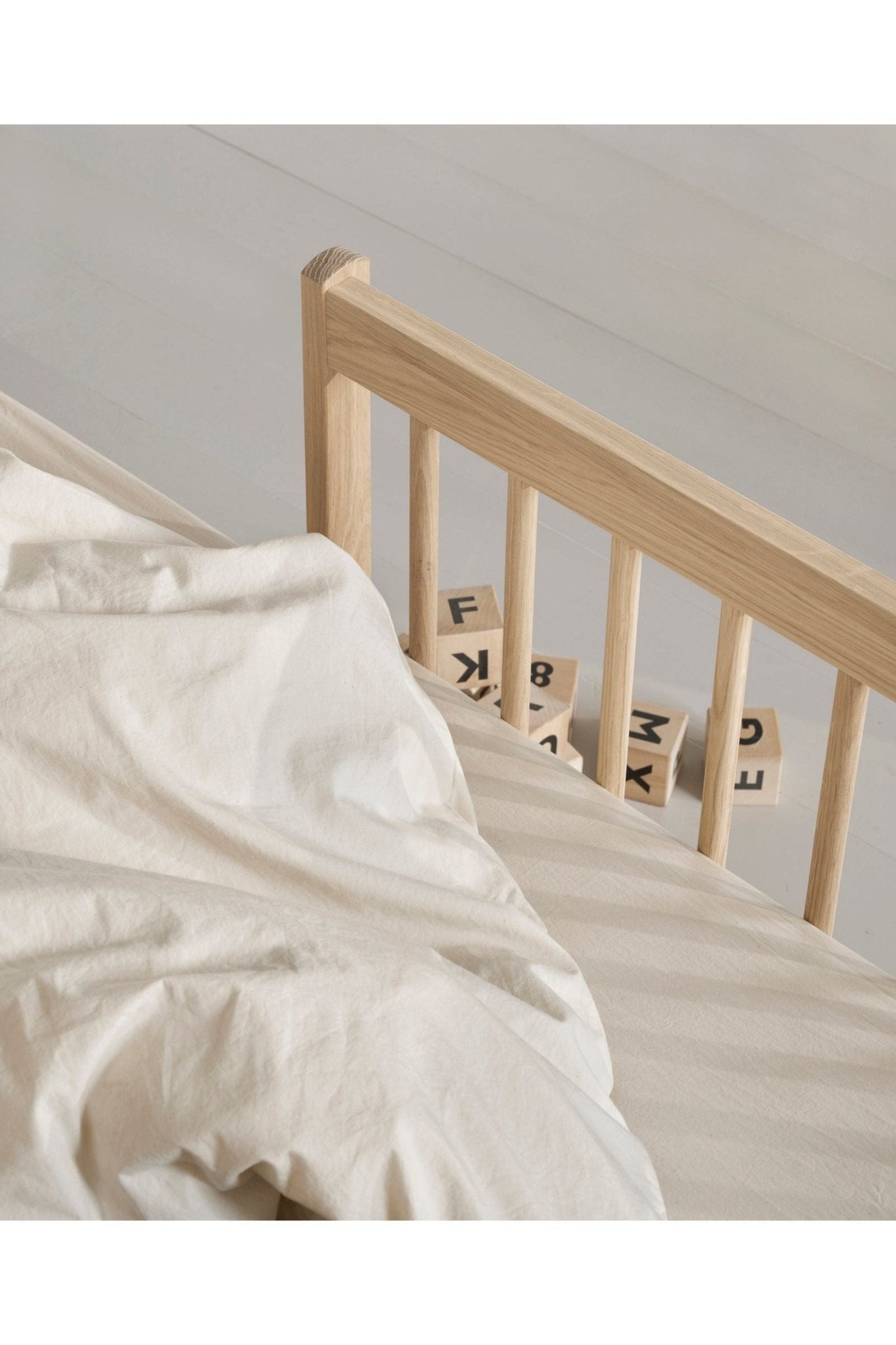 Wood Mini+ junior bed, 68x162cm, oak - new van Oliver Furniture | Kids Conceptstore Le Fanfare