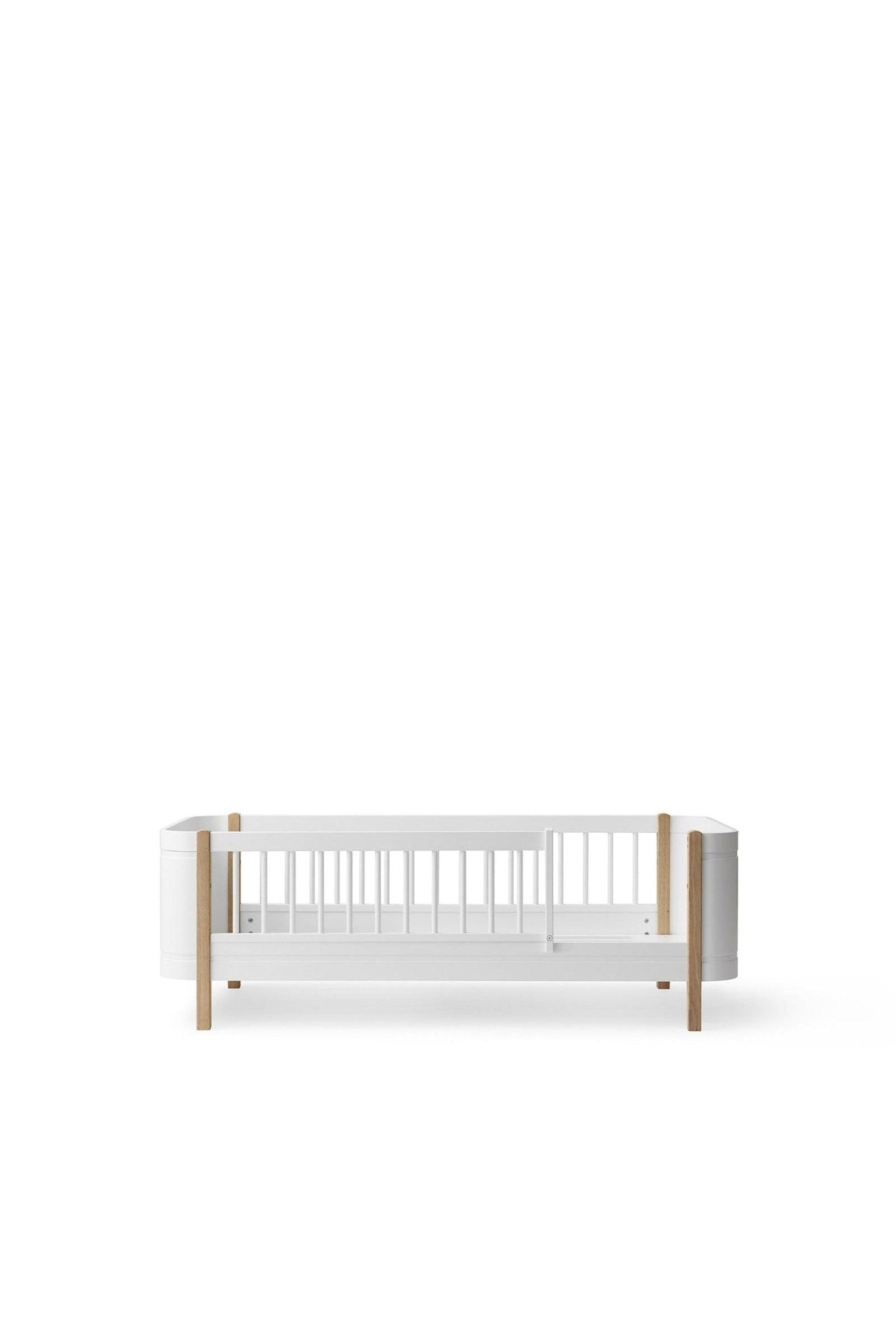 Wood Mini+ junior bed, 68x162cm, white/oak van Oliver Furniture | Kids Conceptstore Le Fanfare