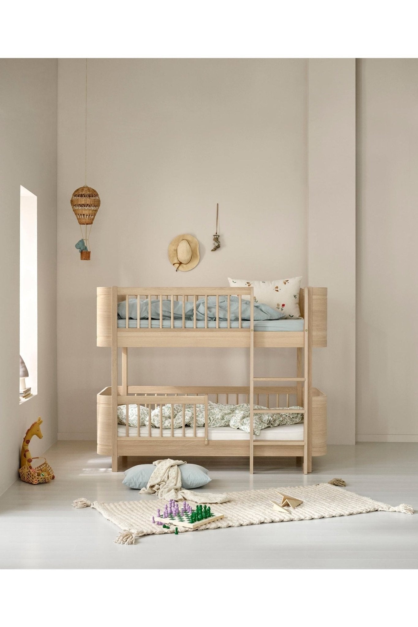 Wood Mini+ low bunk bed, 68x162cm, oak - new van Oliver Furniture | Kids Conceptstore Le Fanfare