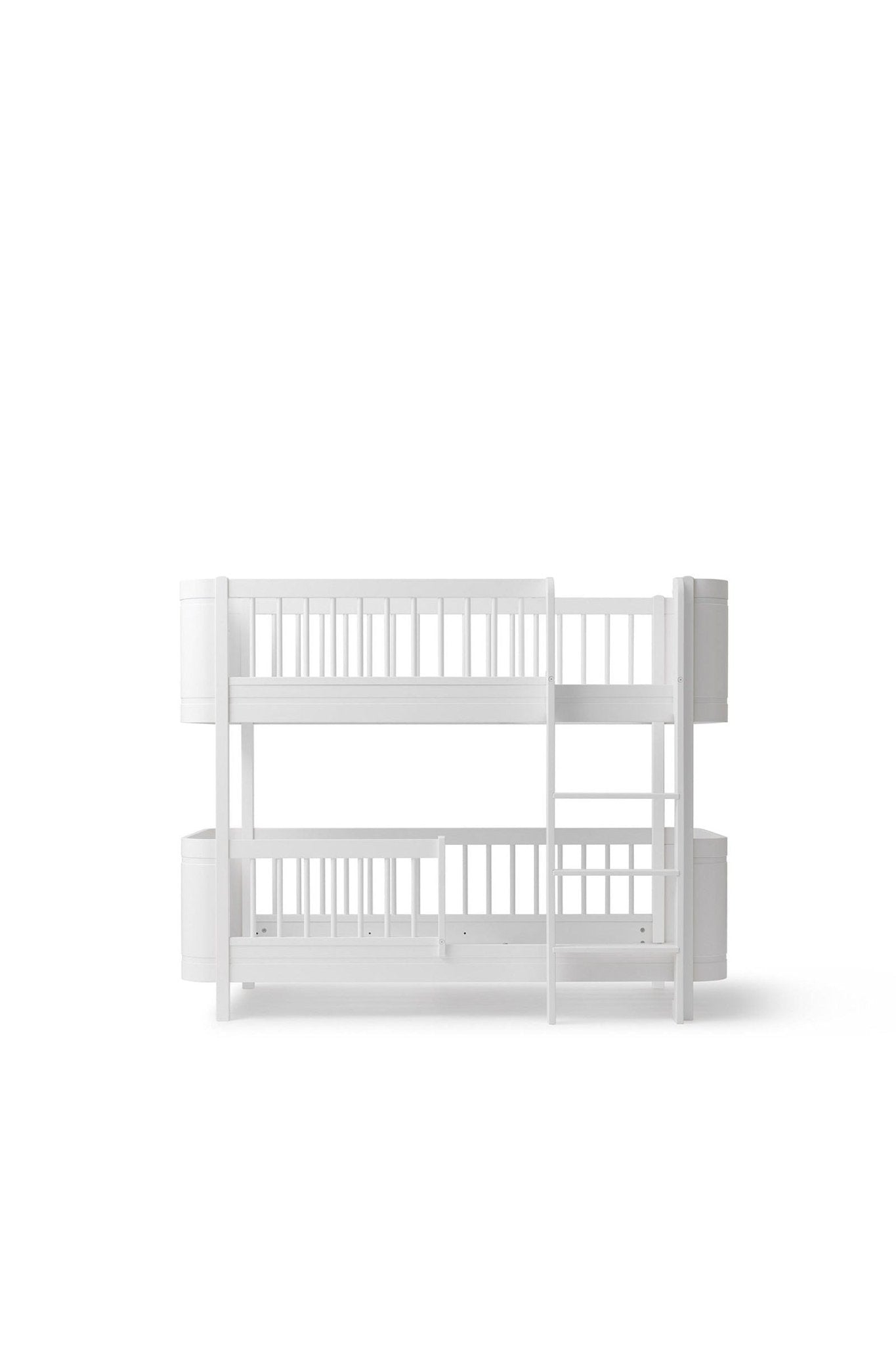 Wood Mini+ low bunk bed, 68x162cm, white van Oliver Furniture | Kids Conceptstore Le Fanfare