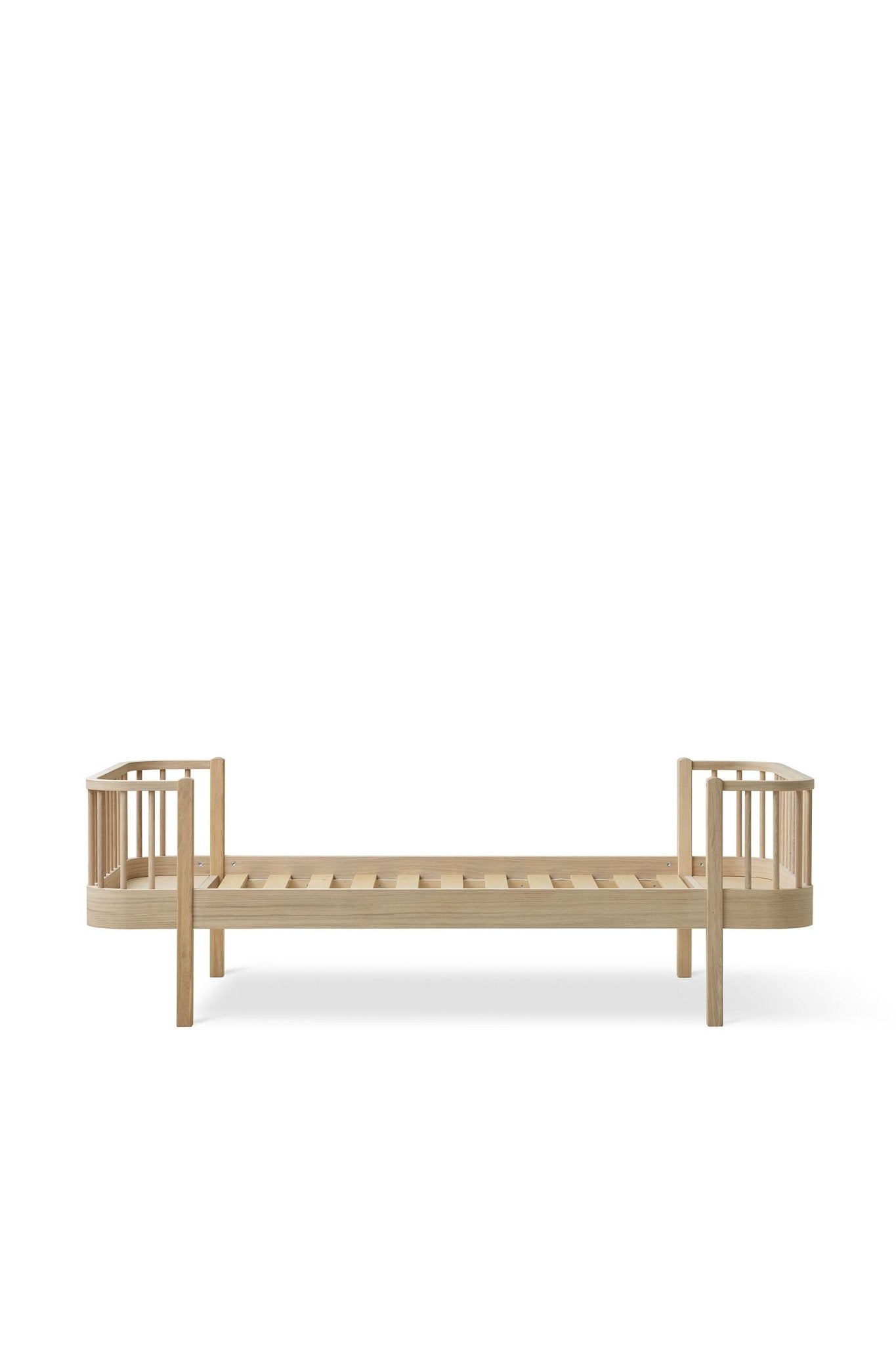 Wood original bed, 90x200 cm, oak van Oliver Furniture | Kids Conceptstore Le Fanfare