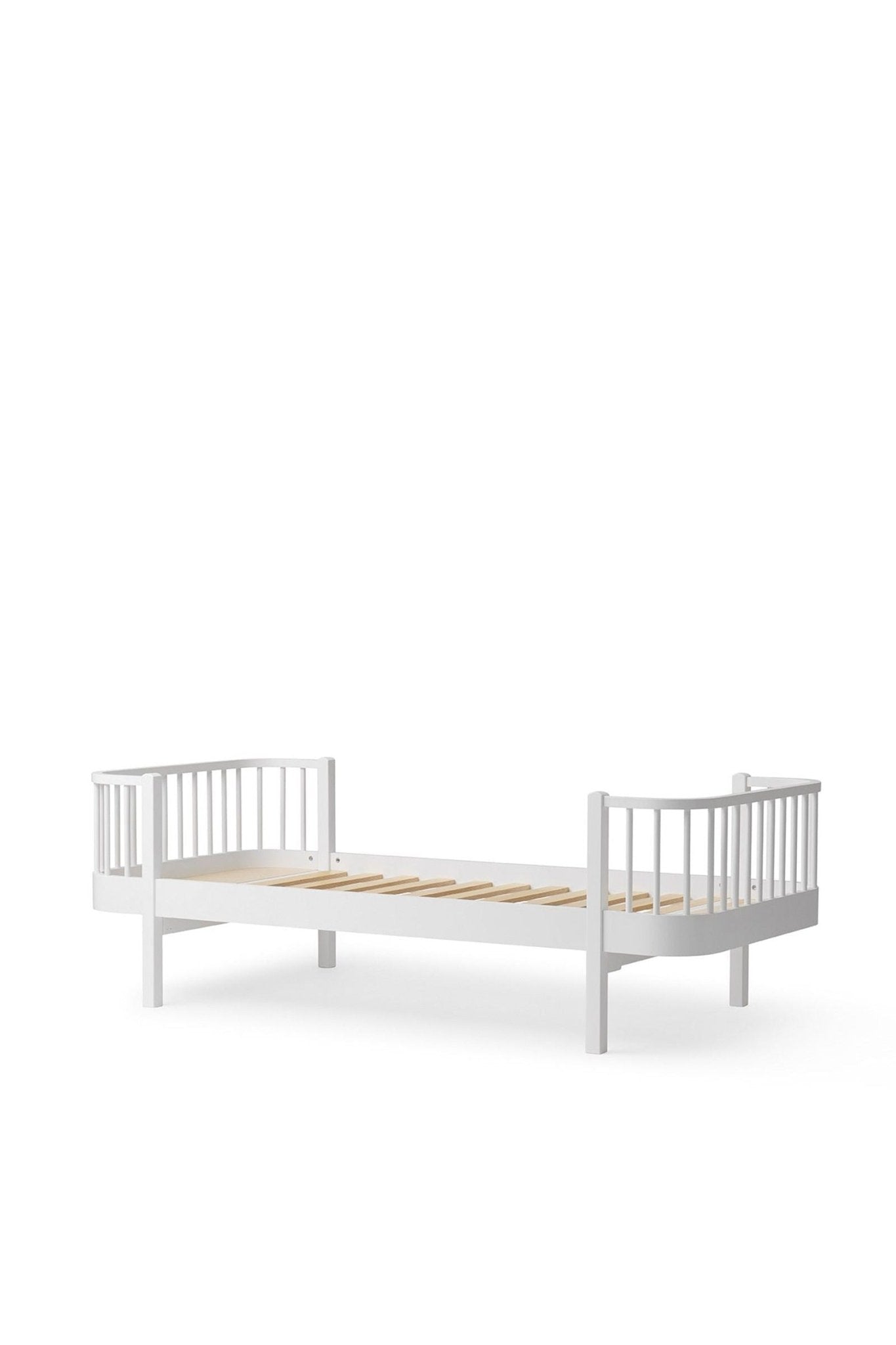 Wood Original bed, 90x200 cm, white van Oliver Furniture | Kids Conceptstore Le Fanfare