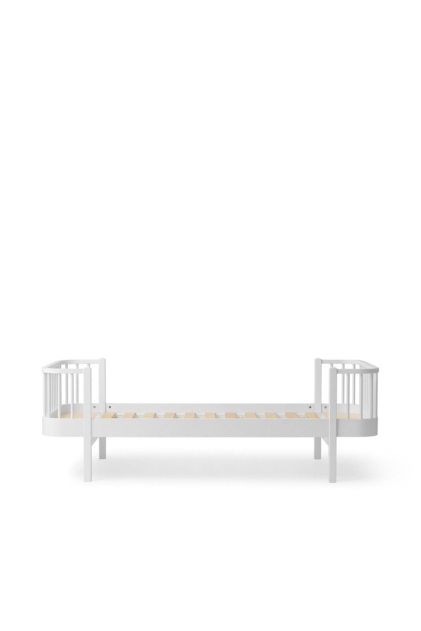 Wood Original bed, 90x200 cm, white van Oliver Furniture | Kids Conceptstore Le Fanfare