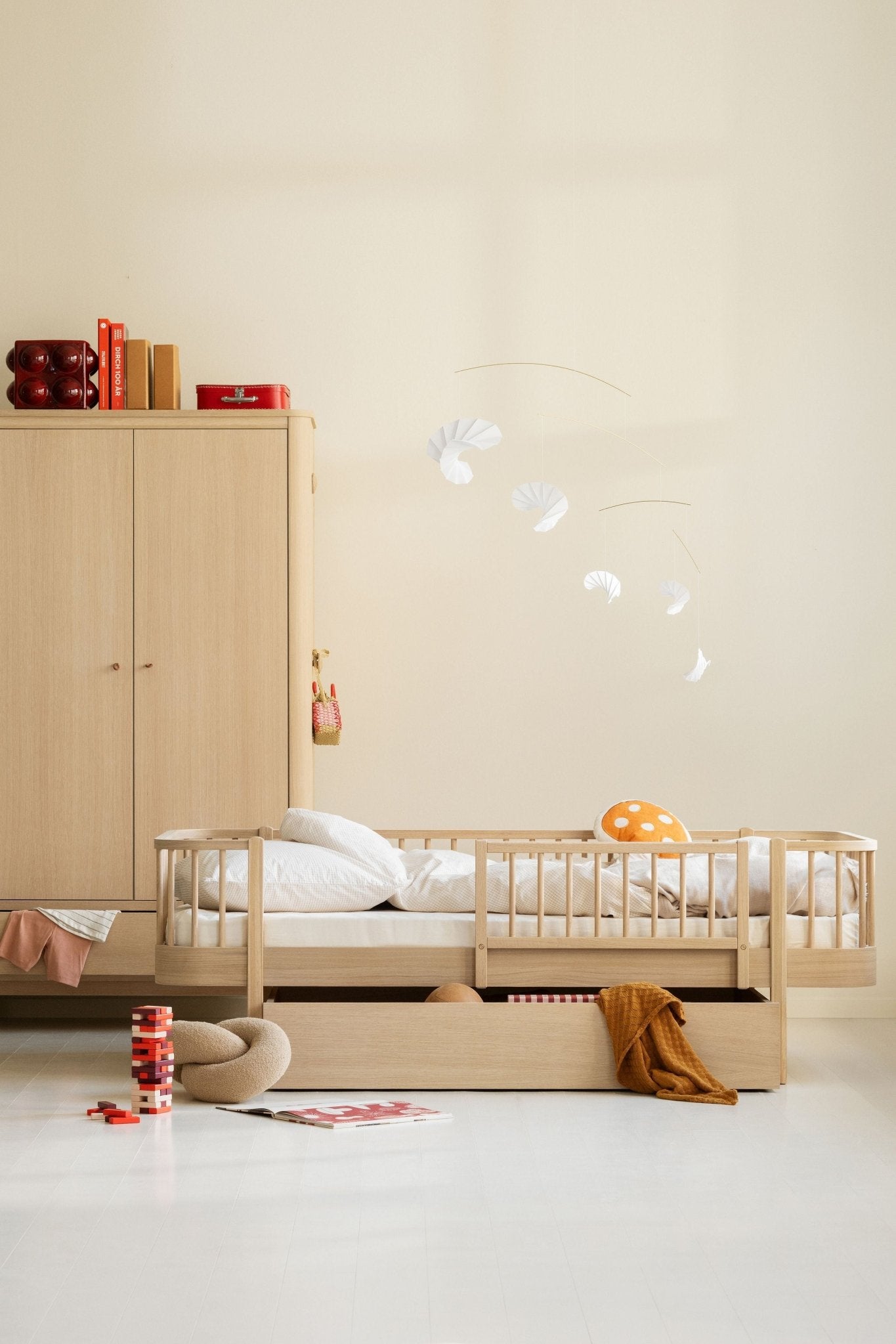 Wood original bed drawer, oak van Oliver Furniture | Kids Conceptstore Le Fanfare