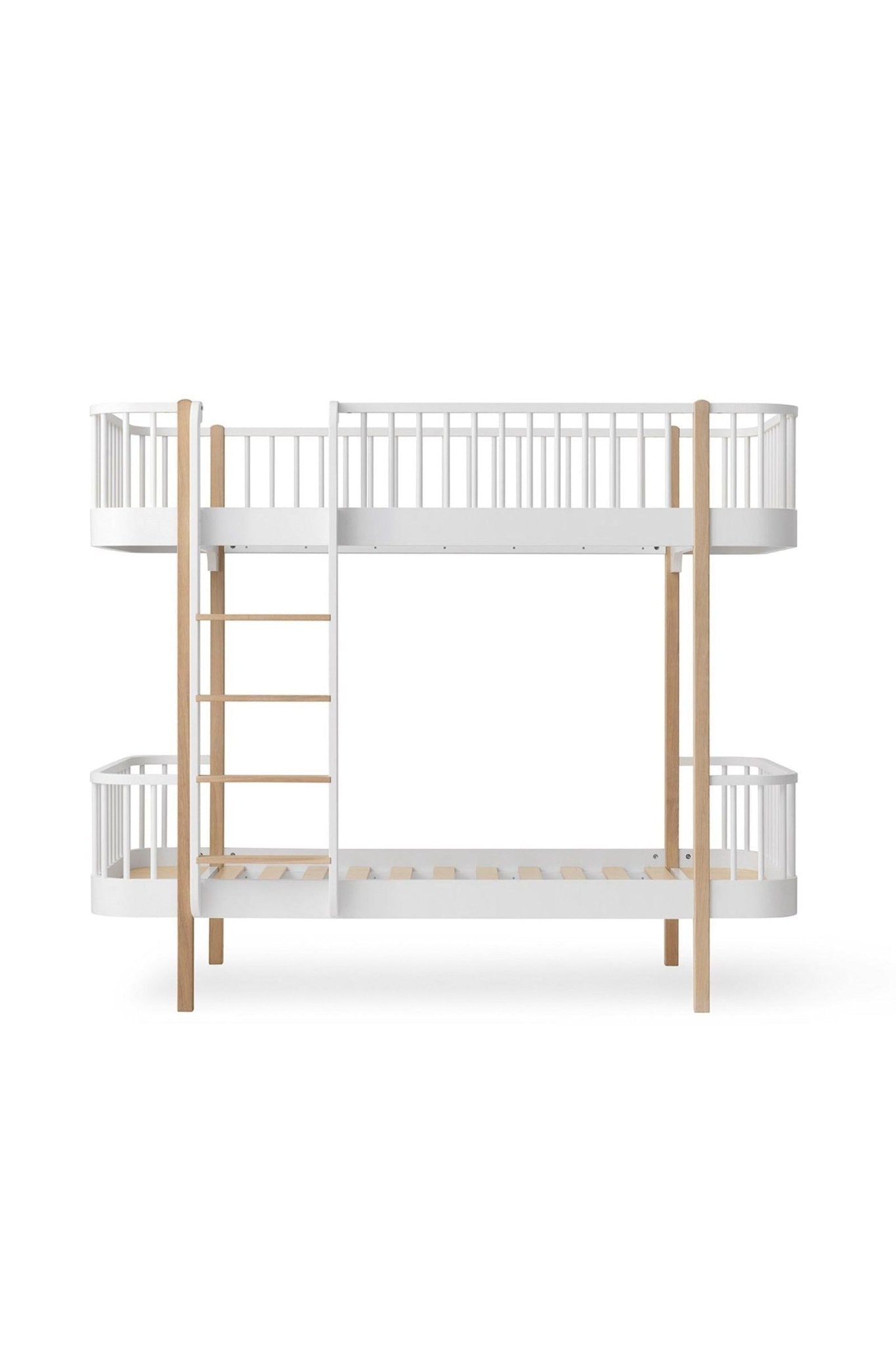 Wood Original bunk bed, 90x200 cm, white/oak van Oliver Furniture | Kids Conceptstore Le Fanfare