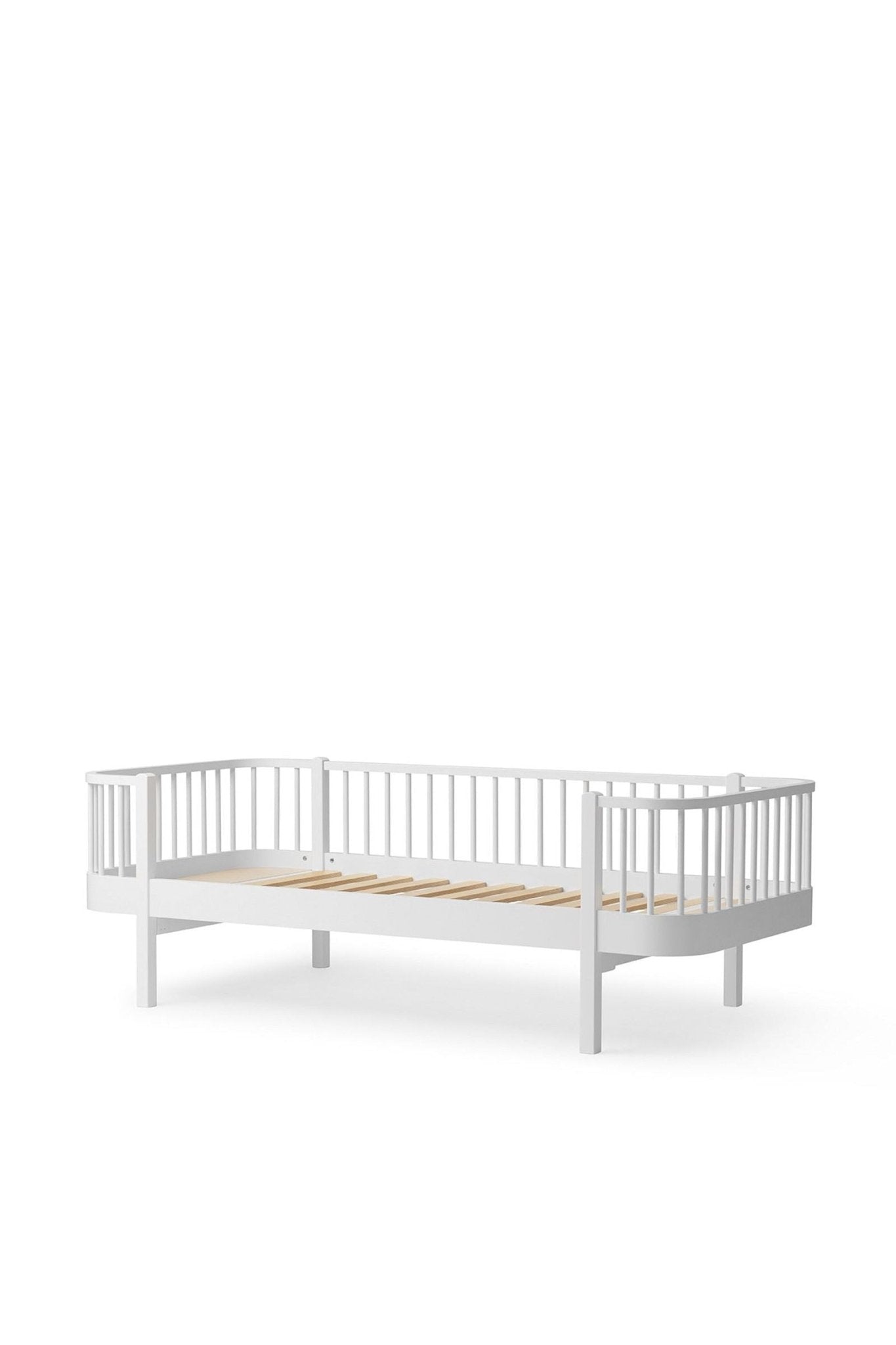 Wood Original day bed, 90x200 cm, white van Oliver Furniture | Kids Conceptstore Le Fanfare