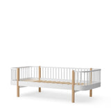 Wood Original day bed, 90x200 cm, white/oak van Oliver Furniture | Kids Conceptstore Le Fanfare