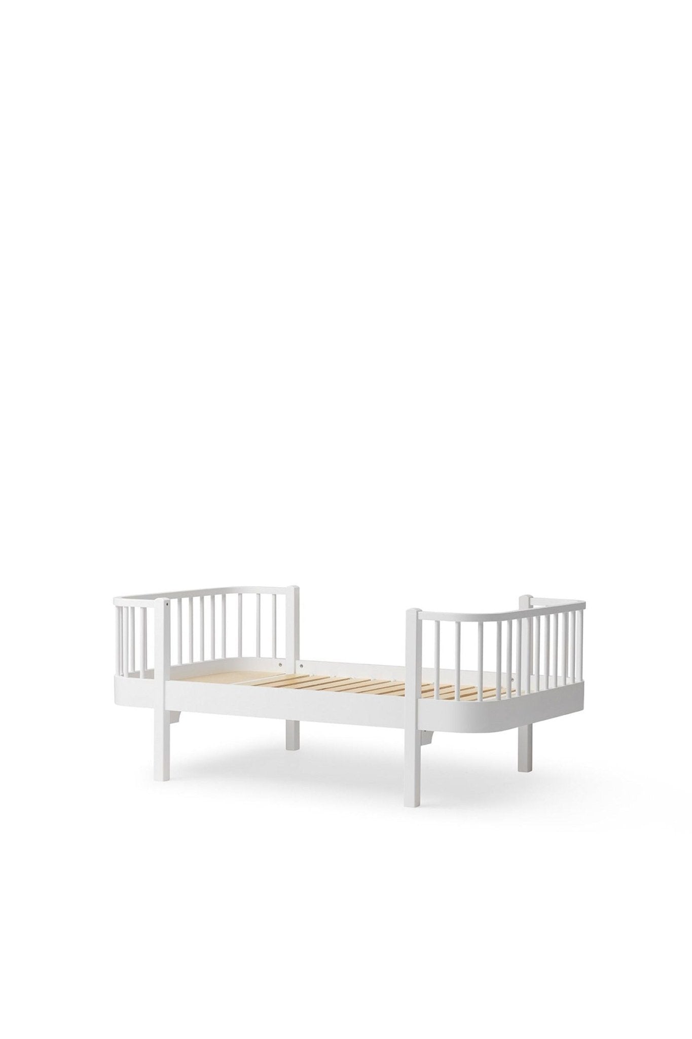 Wood Original junior bed, 90x160 cm, white van Oliver Furniture | Kids Conceptstore Le Fanfare