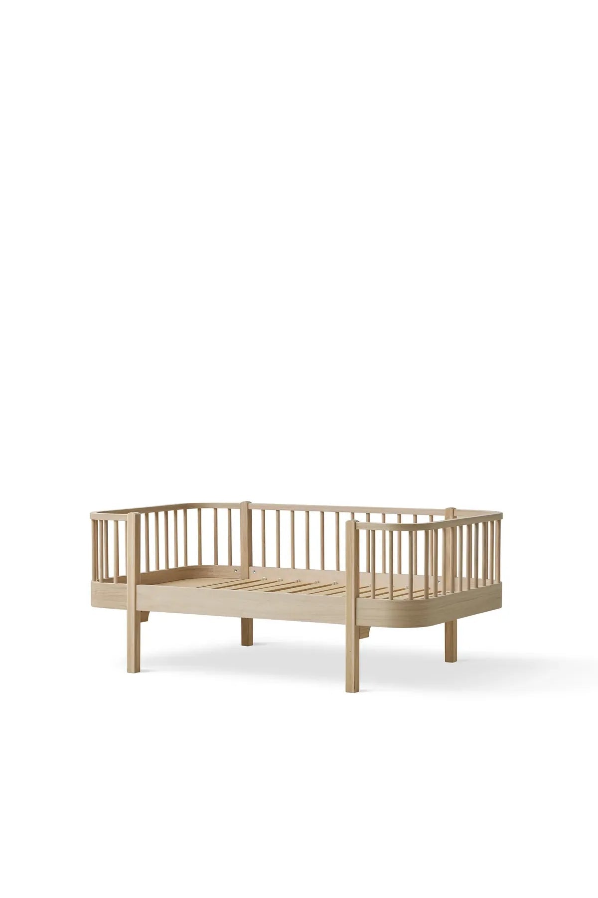 Wood original junior day bed, 90x160 cm, oak van Oliver Furniture | Kids Conceptstore Le Fanfare