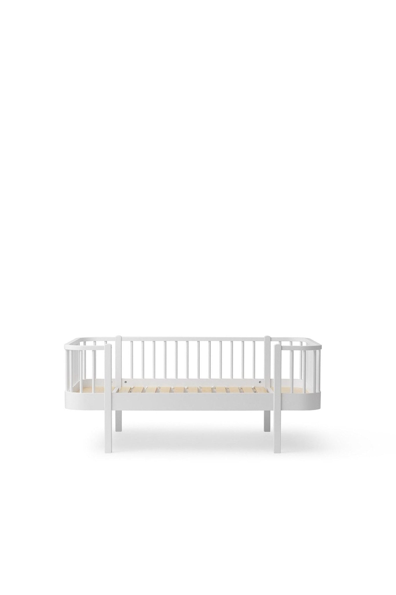 Wood Original junior day bed, 90x160cm, white van Oliver Furniture | Kids Conceptstore Le Fanfare