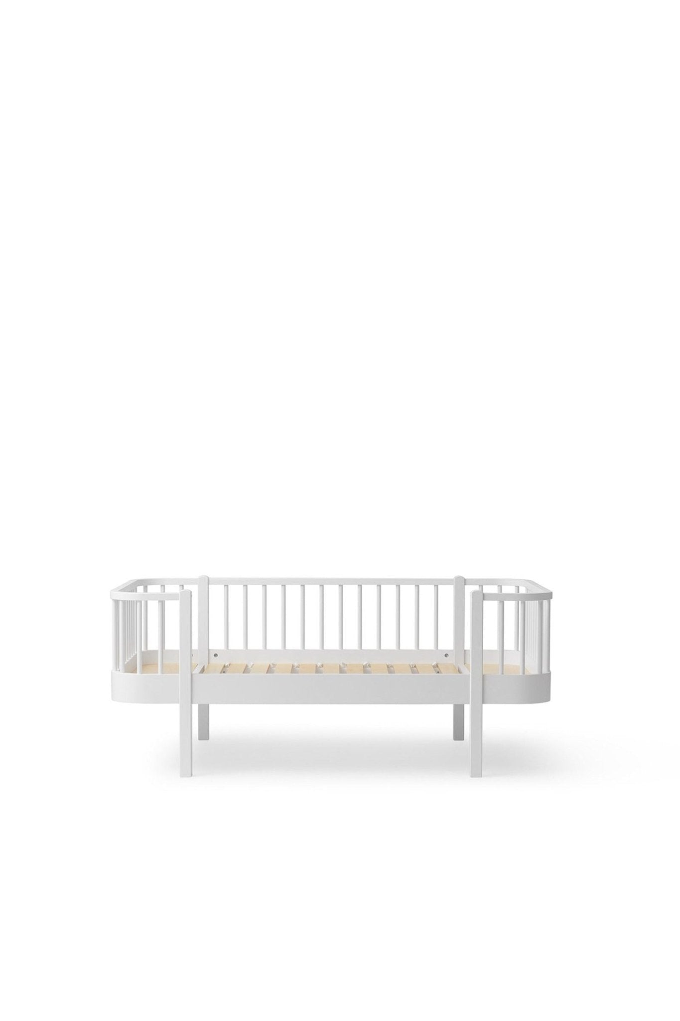 Wood Original junior day bed, 90x160cm, white van Oliver Furniture | Kids Conceptstore Le Fanfare