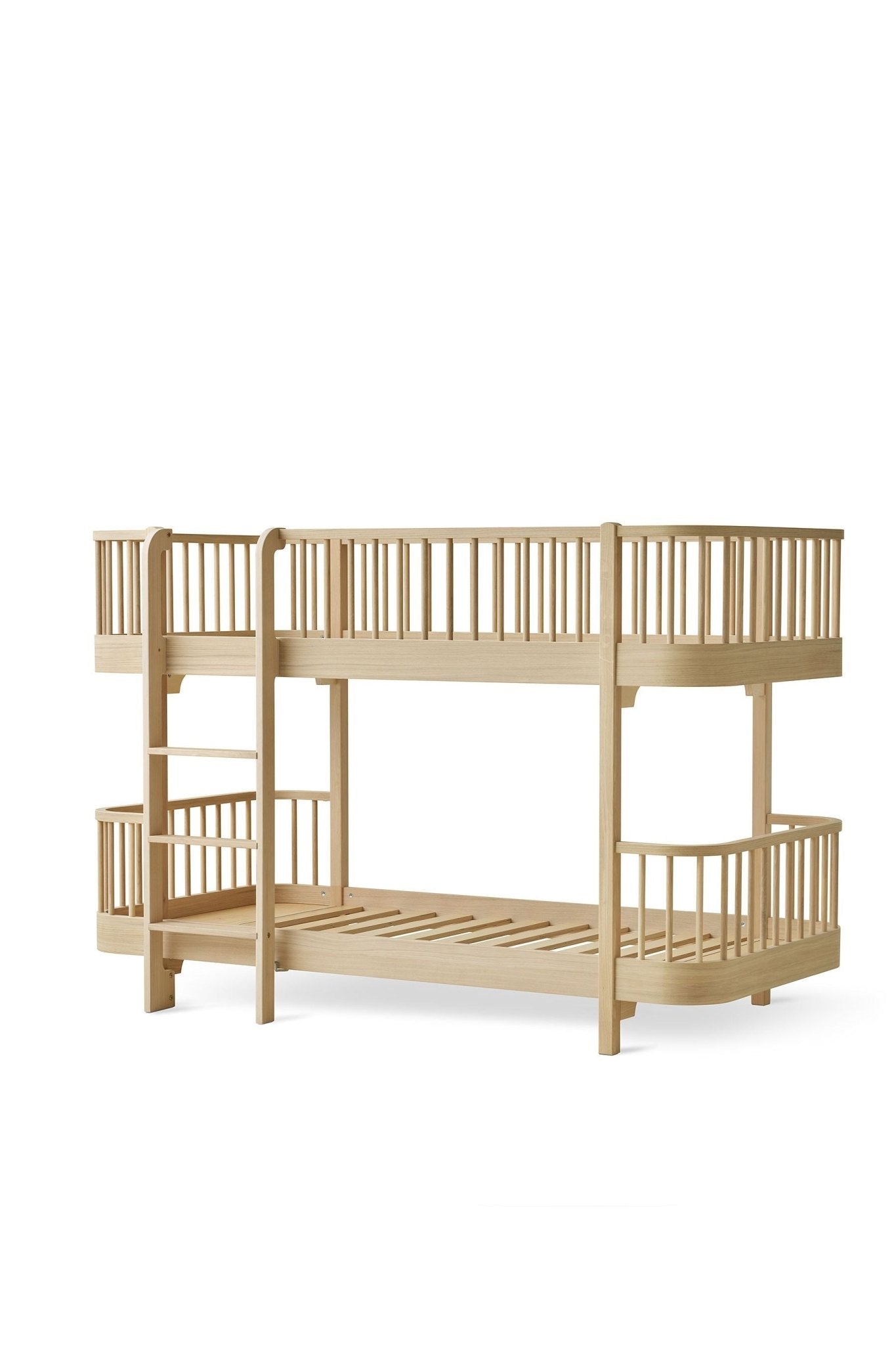 Wood original low bunk bed, 90x200cm, oak van Oliver Furniture | Kids Conceptstore Le Fanfare