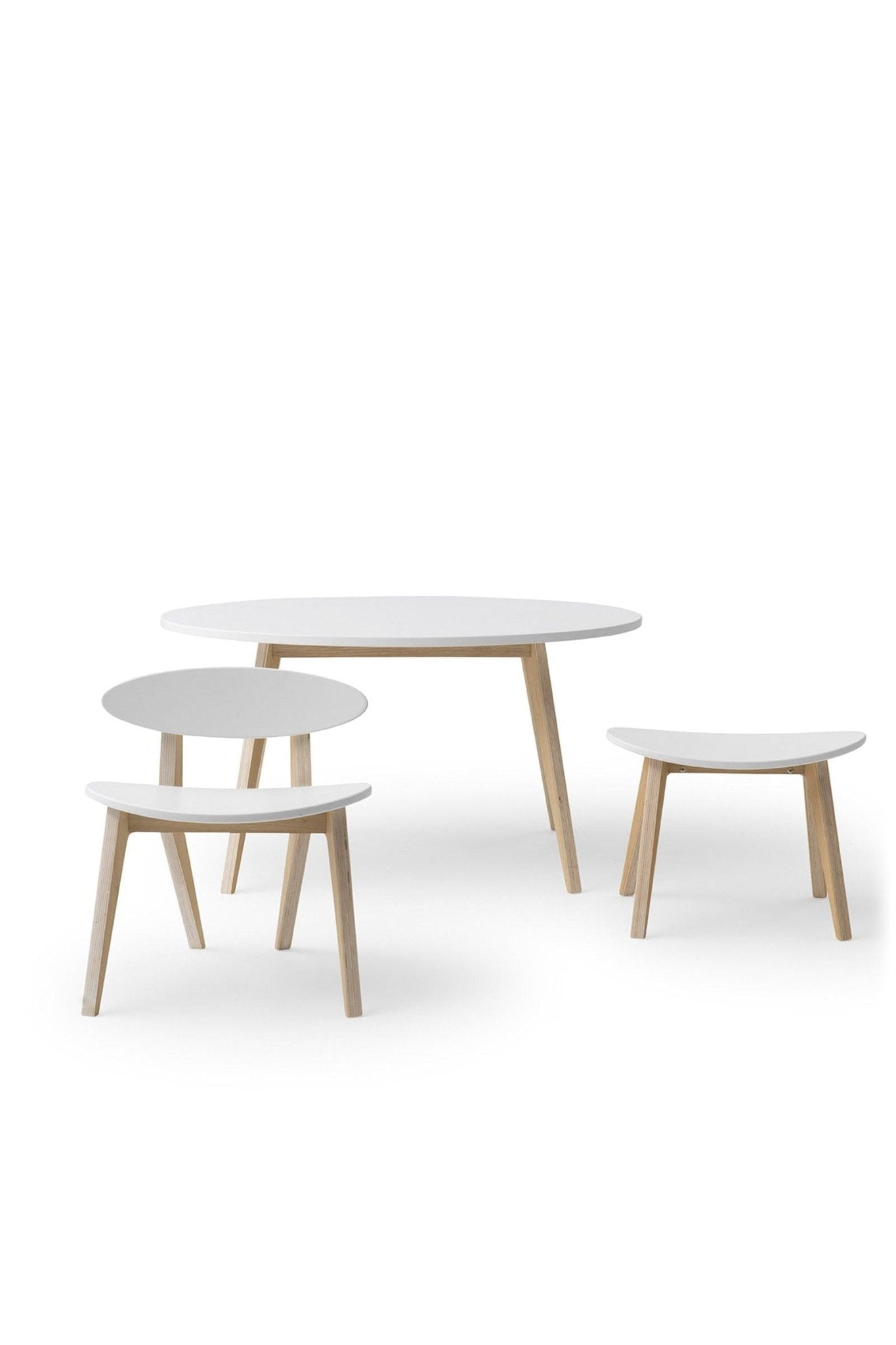 Wood PingPong chair, white/oak van Oliver Furniture | Kids Conceptstore Le Fanfare